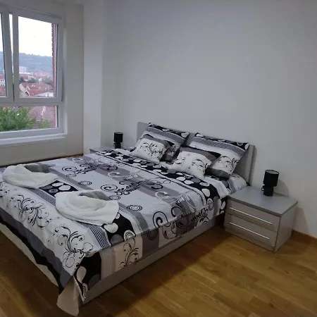 Tara Jagodina, Ima Free Parking U Garazi Apartamento Jagodina