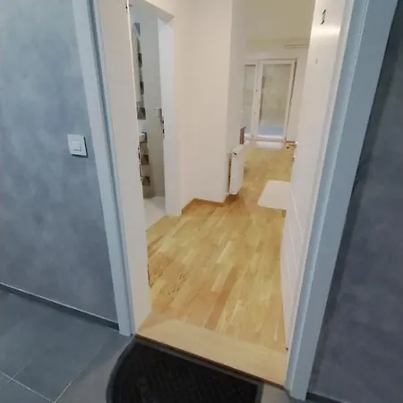 Tara Jagodina, Ima Free Parking U Garazi * Jagodina