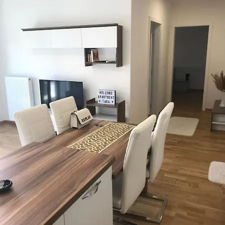Tara Jagodina, Ima Privatni Parking U Garazi Apartman