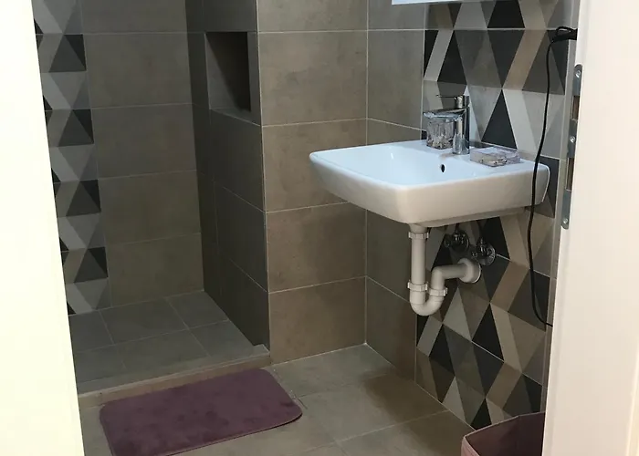 Tara Jagodina, Ima Free Parking U Garazi Διαμέρισμα Jagodina