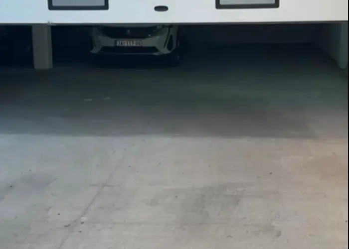 Tara Jagodina, Ima Free Parking U Garazi *